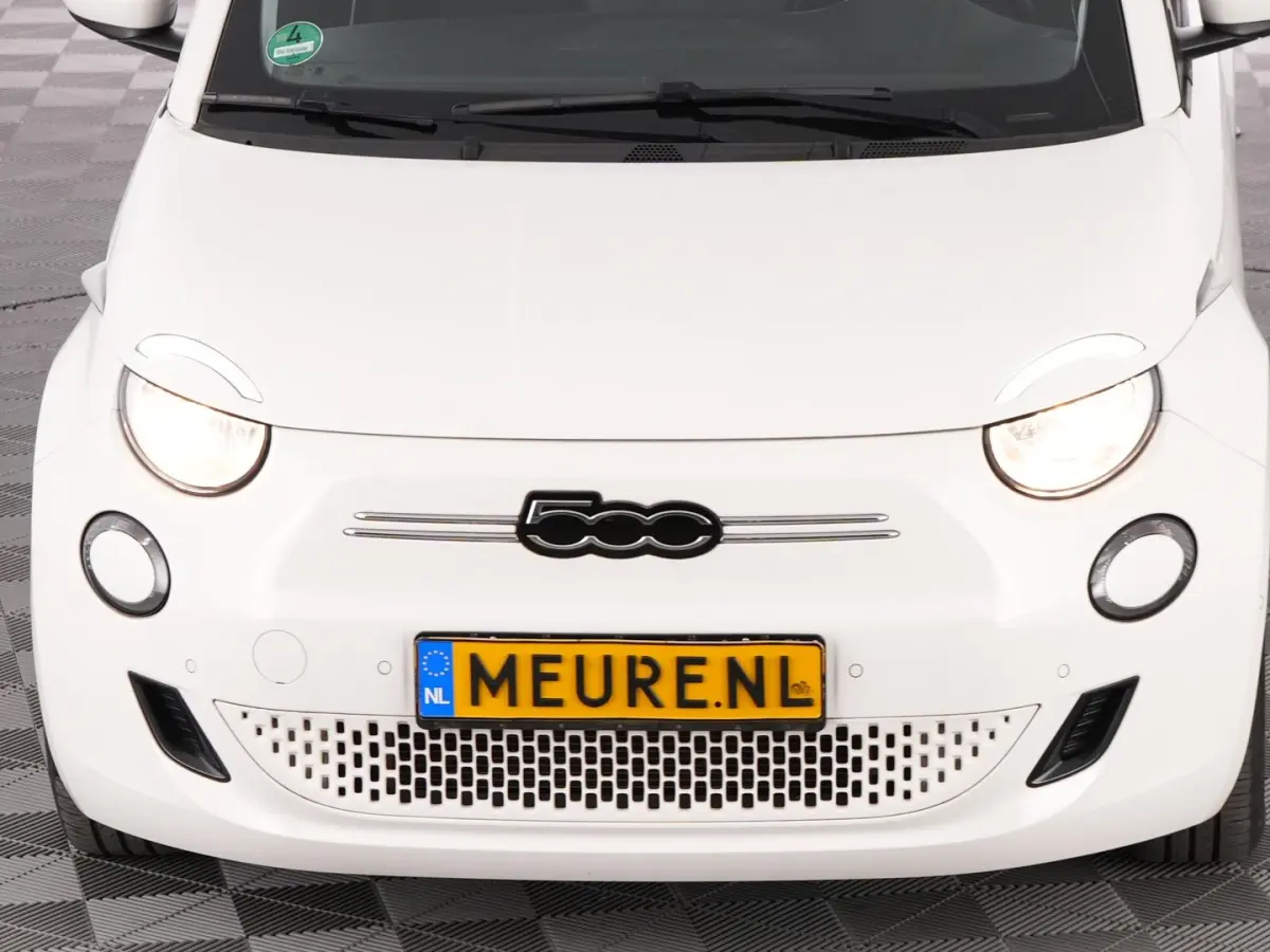 Urban Plus42 kWh | JBL Audio | Stoelverwarming | CARPLAY | PDC | CAMERA !