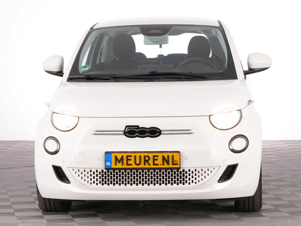 Urban Plus42 kWh | JBL Audio | Stoelverwarming | CARPLAY | PDC | CAMERA !