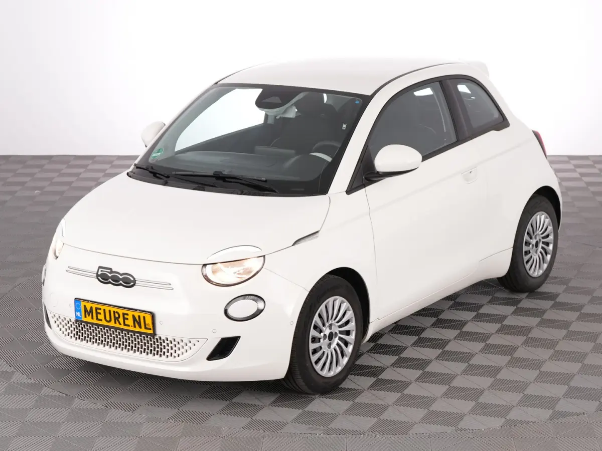 Urban Plus42 kWh | JBL Audio | Stoelverwarming | CARPLAY | PDC | CAMERA !