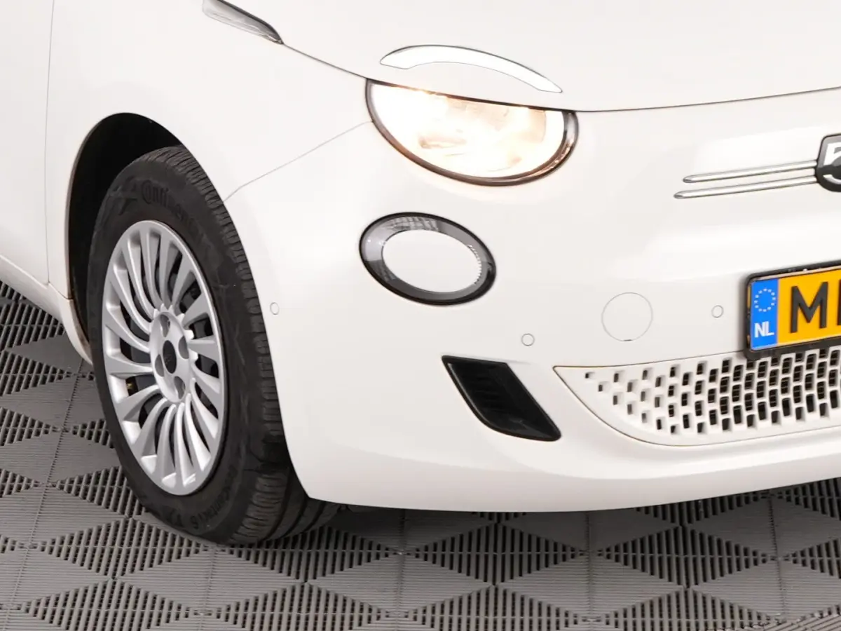 Urban Plus42 kWh | JBL Audio | Stoelverwarming | CARPLAY | PDC | CAMERA !