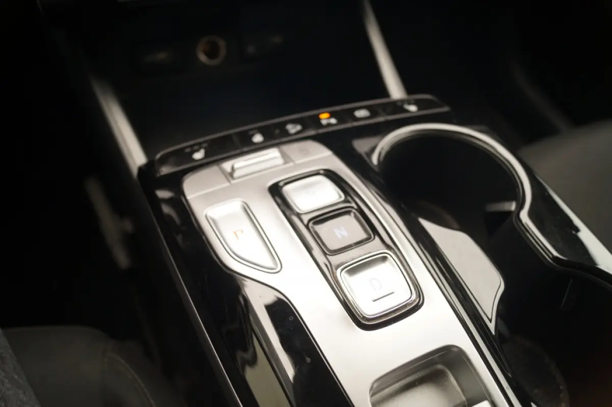 1.6 T-GDI MHEV Comfort Smart -NAVI-ECC-PDC-