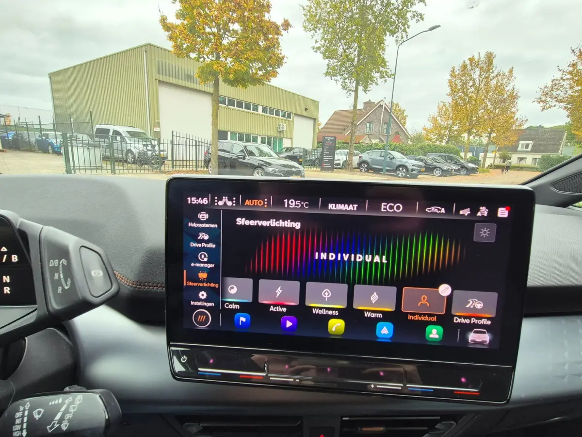 Performance One 62 kWh 94% SOH Volle optielijst Alcantara Sport Born Performance One 62 kWh