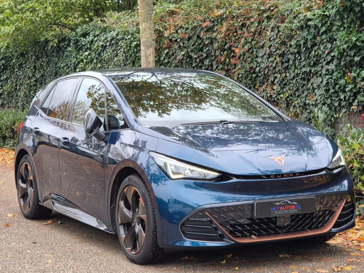 Performance One 62 kWh 94% SOH Volle optielijst Alcantara Sport Born Performance One 62 kWh