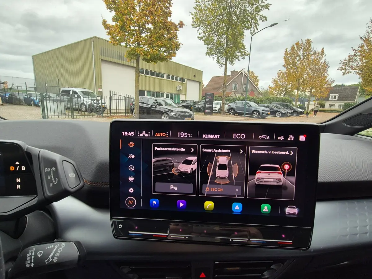 Performance One 62 kWh 94% SOH Volle optielijst Alcantara Sport Born Performance One 62 kWh