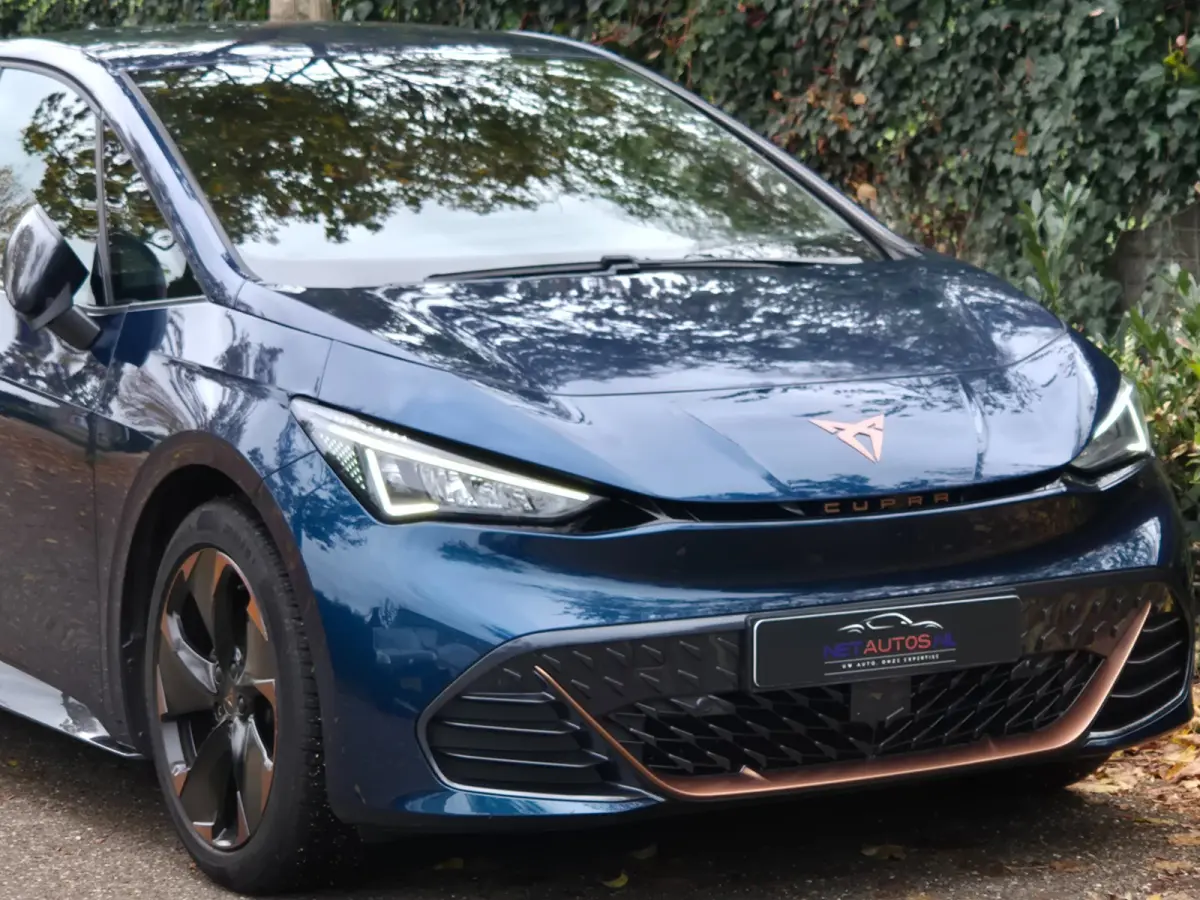 Performance One 62 kWh 94% SOH Volle optielijst Alcantara Sport Born Performance One 62 kWh