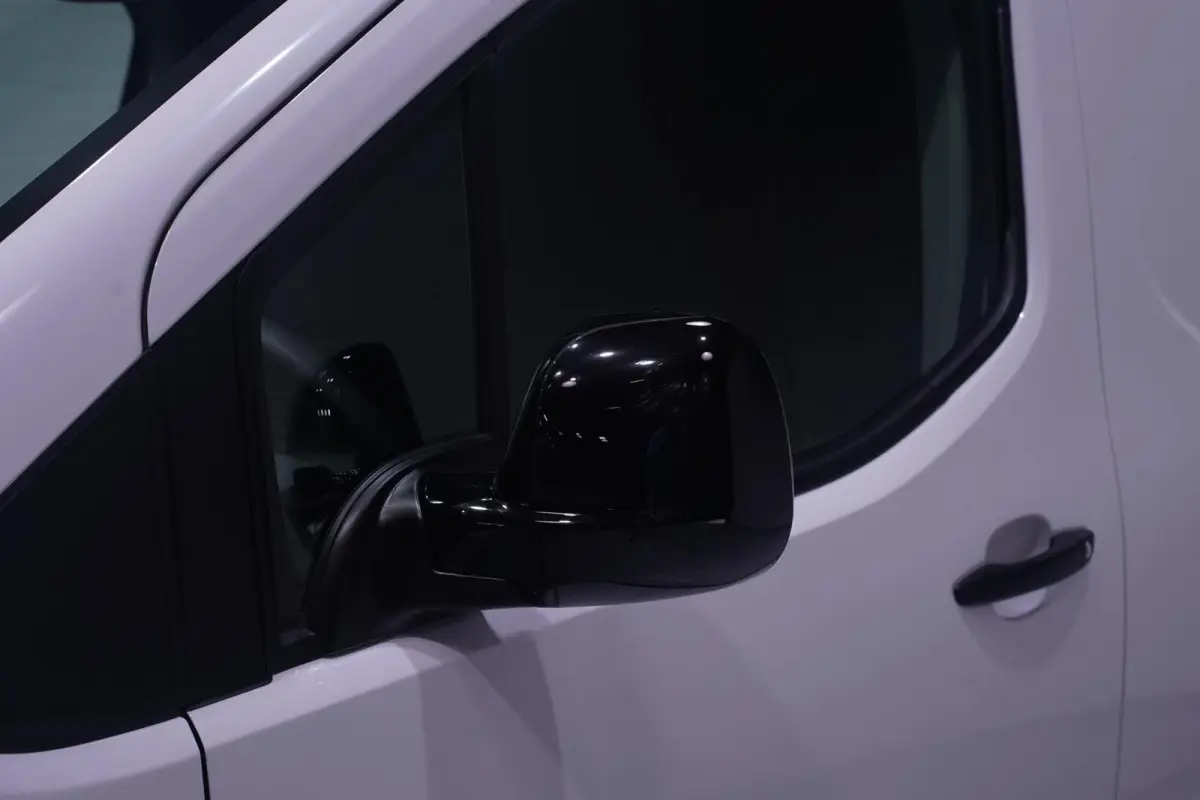 1.5 D-4D 130 pk L1 Navigator Navi, Camera, Apple Carplay, Cruise Control, Laadruimte Pakket, PDC V+A, 3-Zits