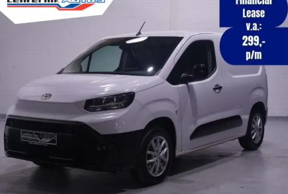 1.5 D-4D 130 pk L1 Navigator Navi, Camera, Apple Carplay, Cruise Control, Laadruimte Pakket, PDC V+A, 3-Zits