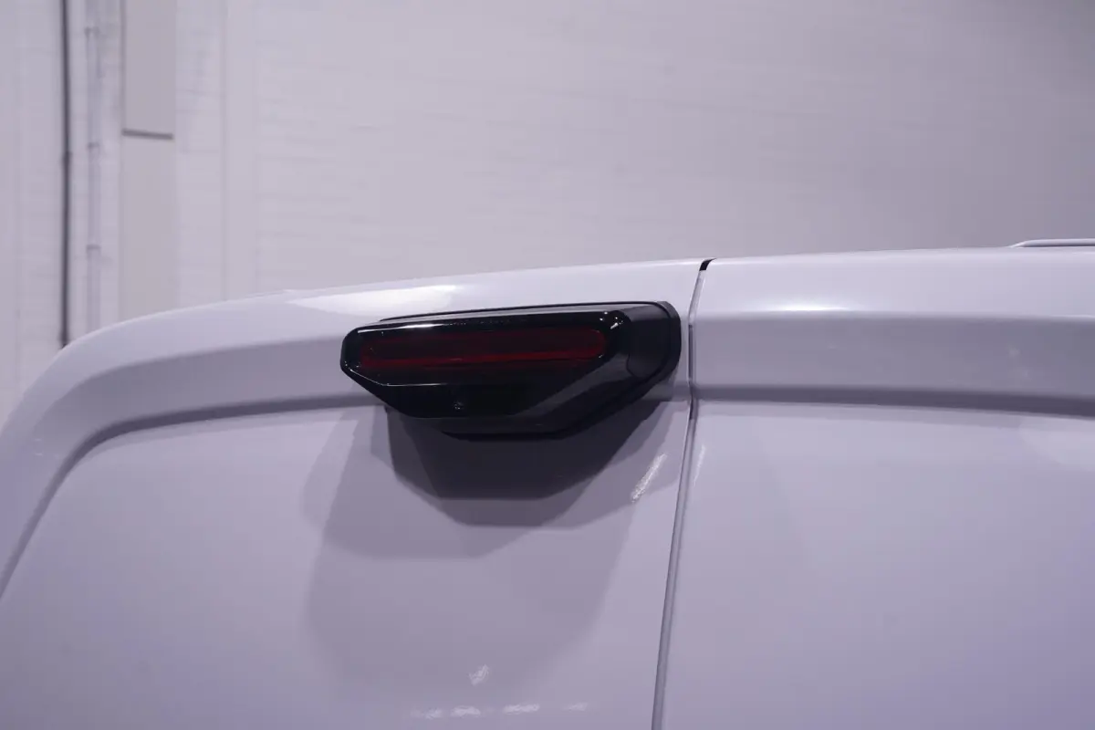 1.5 D-4D 130 pk L1 Navigator Navi, Camera, Apple Carplay, Cruise Control, Laadruimte Pakket, PDC V+A, 3-Zits