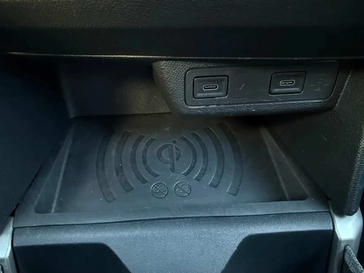 1.2 GS hybride 145pk | CAMERA ACHTER| APPLE CARPLAY/ANDROID AUTO| PARKEERSENSOREN V&A| NAVIGATIE| STOELVERWARMING