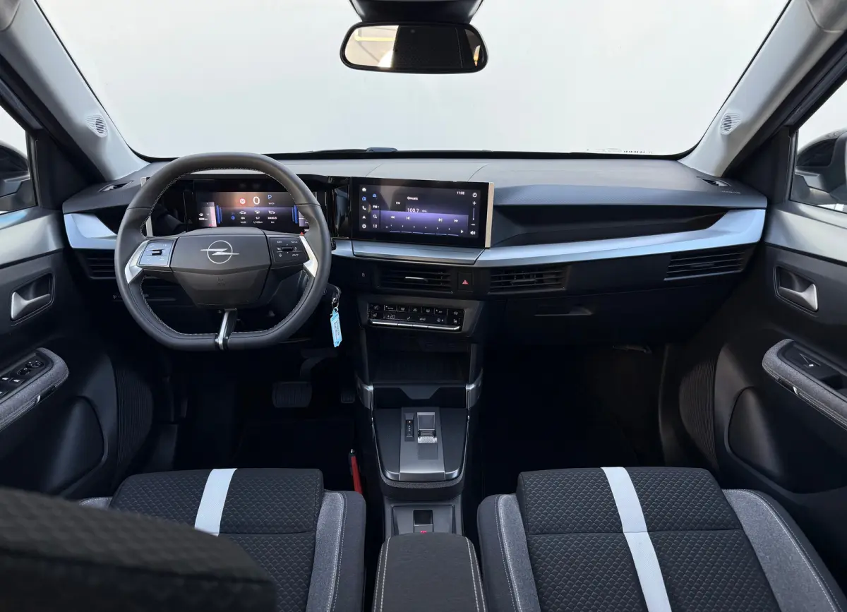 1.2 GS hybride 145pk | CAMERA ACHTER| APPLE CARPLAY/ANDROID AUTO| PARKEERSENSOREN V&A| NAVIGATIE| STOELVERWARMING