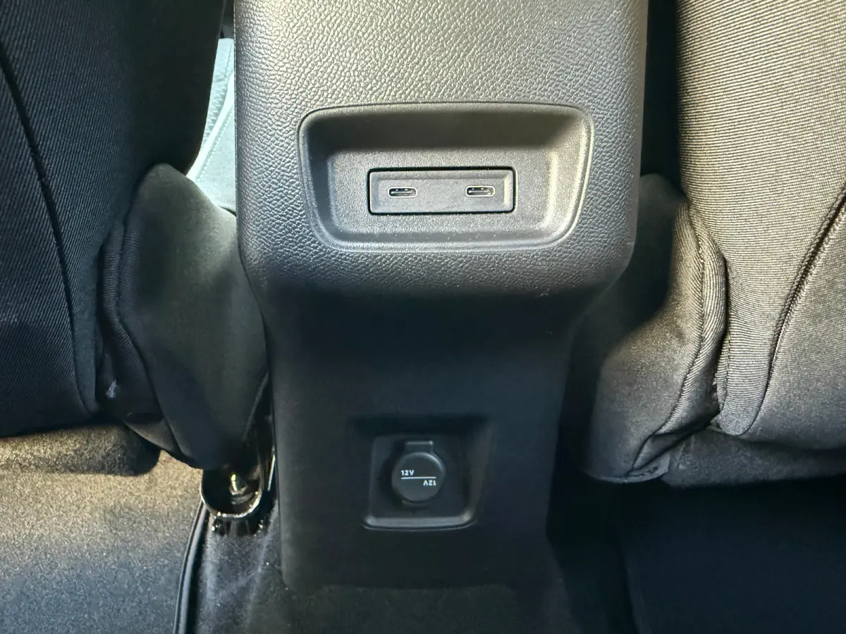 1.2 GS hybride 145pk | CAMERA ACHTER| APPLE CARPLAY/ANDROID AUTO| PARKEERSENSOREN V&A| NAVIGATIE| STOELVERWARMING