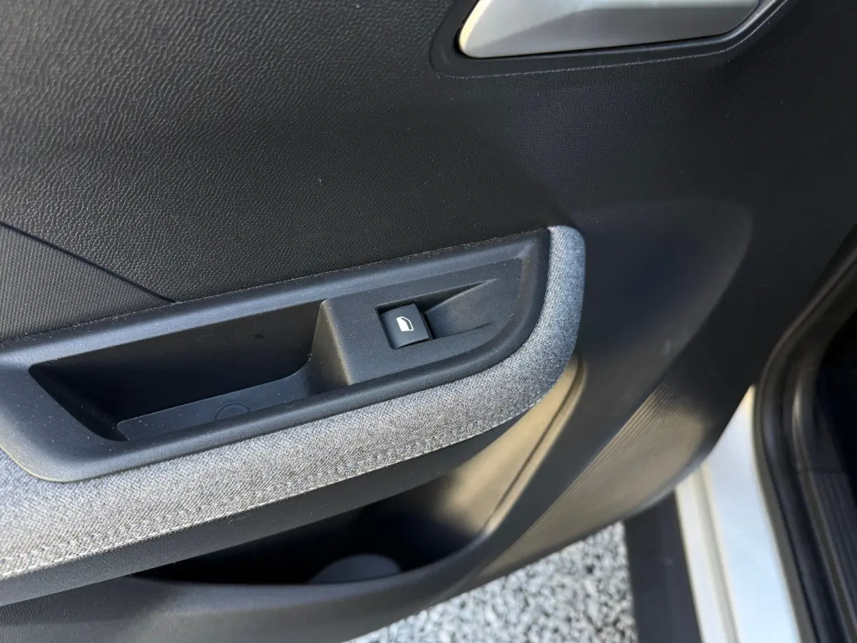 1.2 GS hybride 145pk | CAMERA ACHTER| APPLE CARPLAY/ANDROID AUTO| PARKEERSENSOREN V&A| NAVIGATIE| STOELVERWARMING