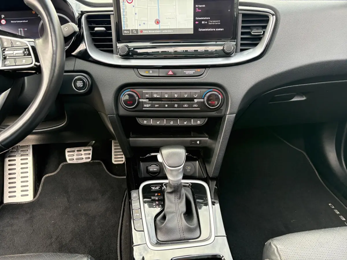 1.6 GDi PHEV DynamicPlusLine | Panoramadak | Camera | Stoel/Stuurverwarming | Apple Carplay/Android Auto | Adaptieve Cruise Control | Lichtmetalen Velgen |