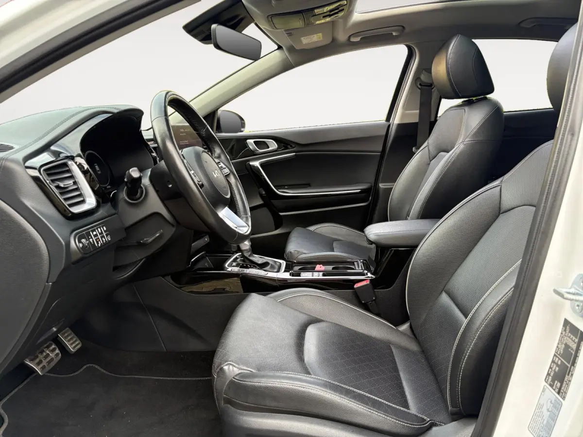 1.6 GDi PHEV DynamicPlusLine | Panoramadak | Camera | Stoel/Stuurverwarming | Apple Carplay/Android Auto | Adaptieve Cruise Control | Lichtmetalen Velgen |