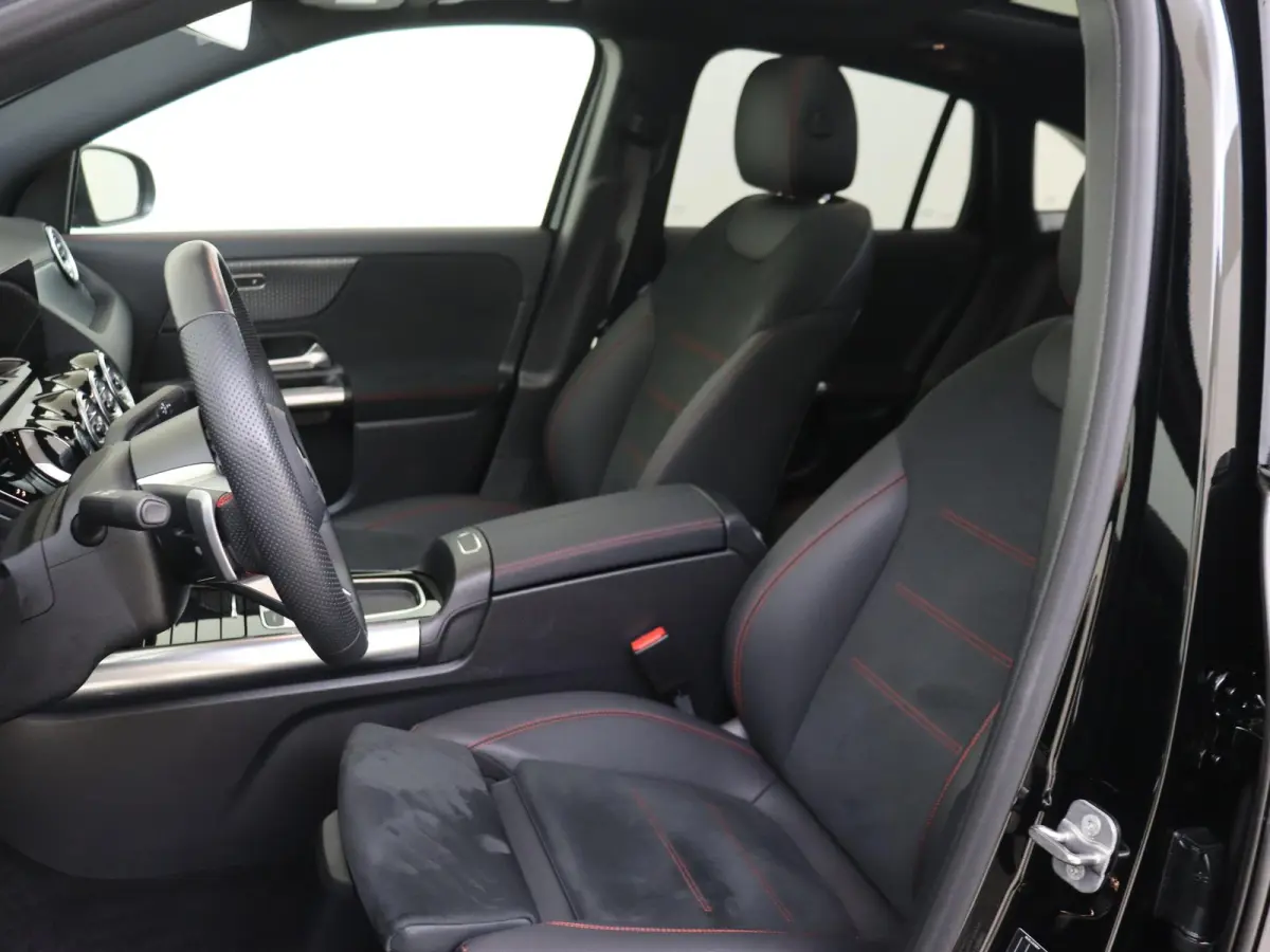 250 e Business Solution AMG /Panoramadak /Night-pakket /8.142 KM!