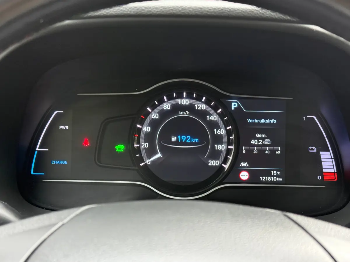 EV Premium 64 kWh / 64 kWh accupakket / Volledig elektrisch / Actieradius tot 449 km WLTP / Premium uitvoering / Warmtepomp / Head-up display / Lederen bekleding / Elektrisch verstelbare sto