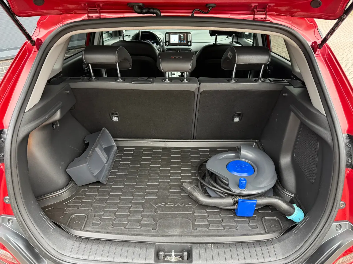 EV Premium 64 kWh / 64 kWh accupakket / Volledig elektrisch / Actieradius tot 449 km WLTP / Premium uitvoering / Warmtepomp / Head-up display / Lederen bekleding / Elektrisch verstelbare sto