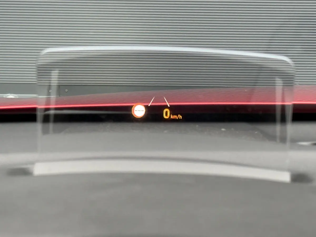EV Premium 64 kWh / 64 kWh accupakket / Volledig elektrisch / Actieradius tot 449 km WLTP / Premium uitvoering / Warmtepomp / Head-up display / Lederen bekleding / Elektrisch verstelbare sto