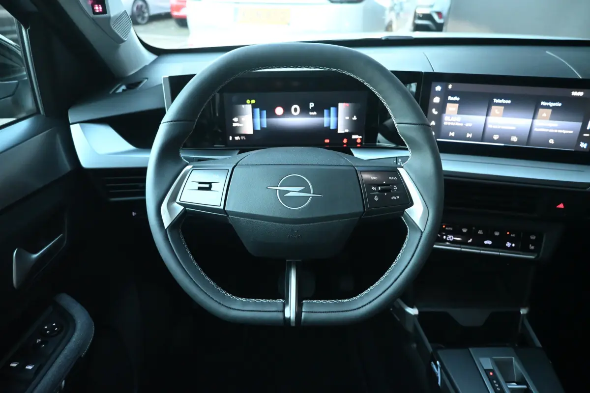 1.2 Turbo Hybrid GS 110pk Tot 8 Jaar Garantie! | Stuur/Stoelverwarming | Achteruitrijcamera | Navigatie | Dodehoek-Detectie | Climate Control | !!