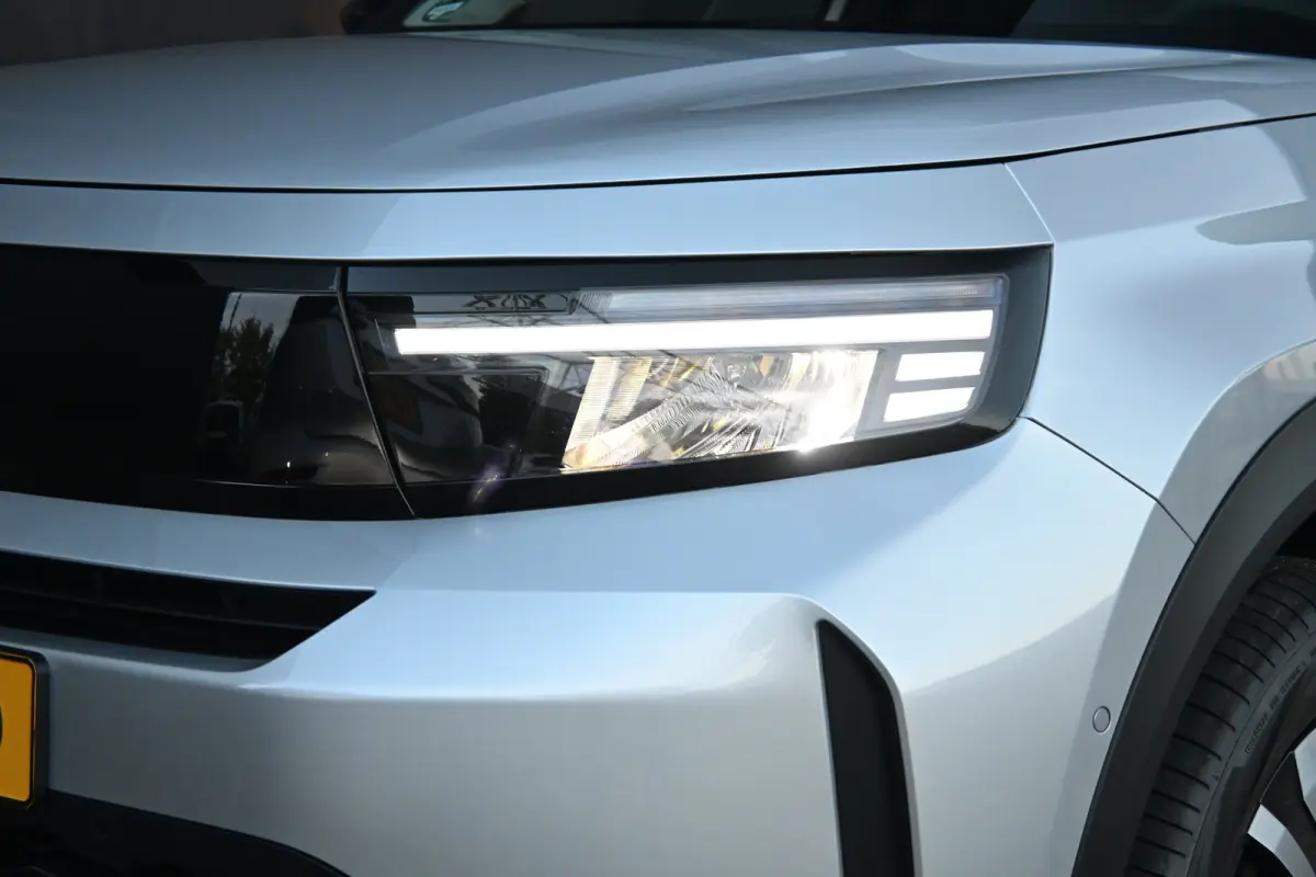 1.2 Turbo Hybrid GS 110pk Tot 8 Jaar Garantie! | Stuur/Stoelverwarming | Achteruitrijcamera | Navigatie | Dodehoek-Detectie | Climate Control | !!