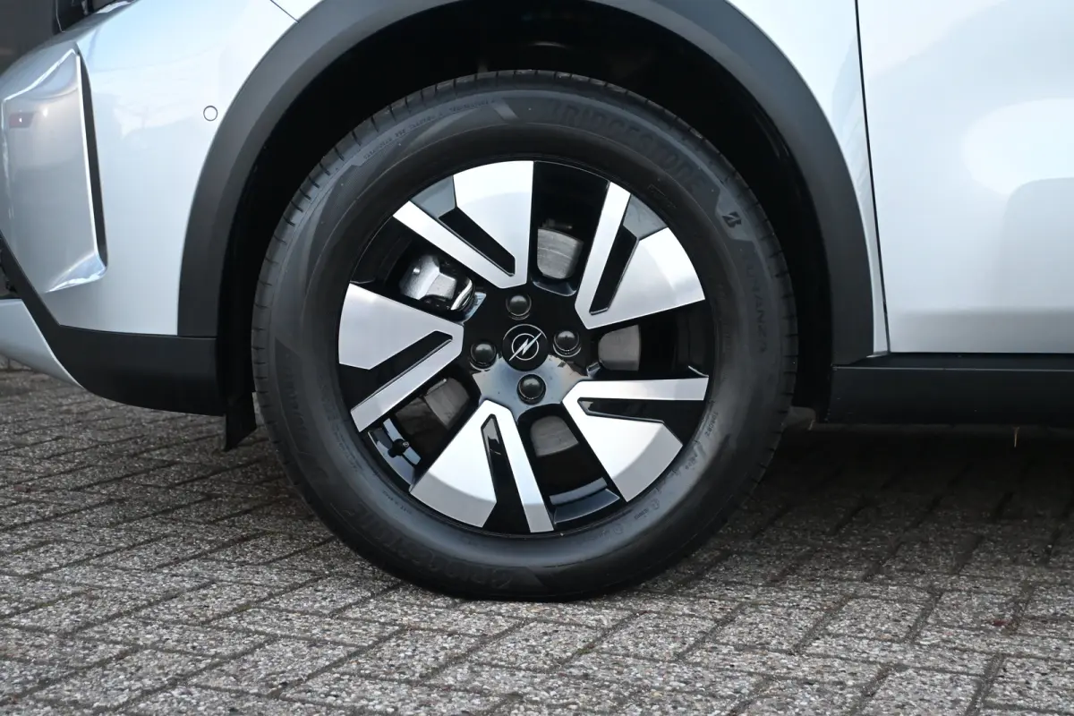 1.2 Turbo Hybrid GS 110pk Tot 8 Jaar Garantie! | Stuur/Stoelverwarming | Achteruitrijcamera | Navigatie | Dodehoek-Detectie | Climate Control | !!