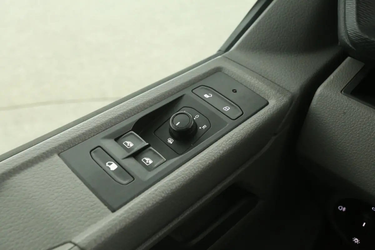 2.0 TDI 150PK L1H1 | Automaat | Airco | Camera | Cruise | 3 Zits | 2xSchuifdeur | Carplay