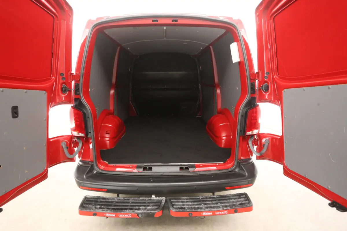 2.0 TDI 150PK L1H1 | Automaat | Airco | Camera | Cruise | 3 Zits | 2xSchuifdeur | Carplay