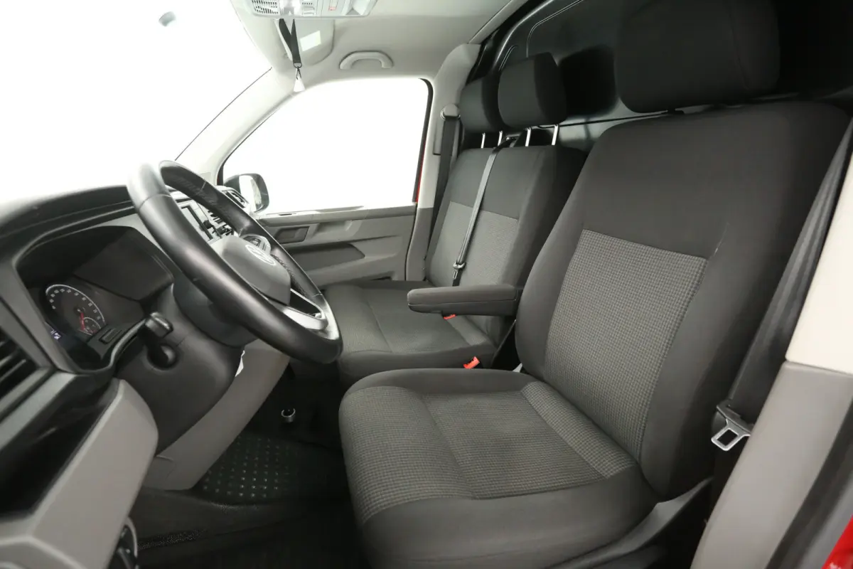 2.0 TDI 150PK L1H1 | Automaat | Airco | Camera | Cruise | 3 Zits | 2xSchuifdeur | Carplay