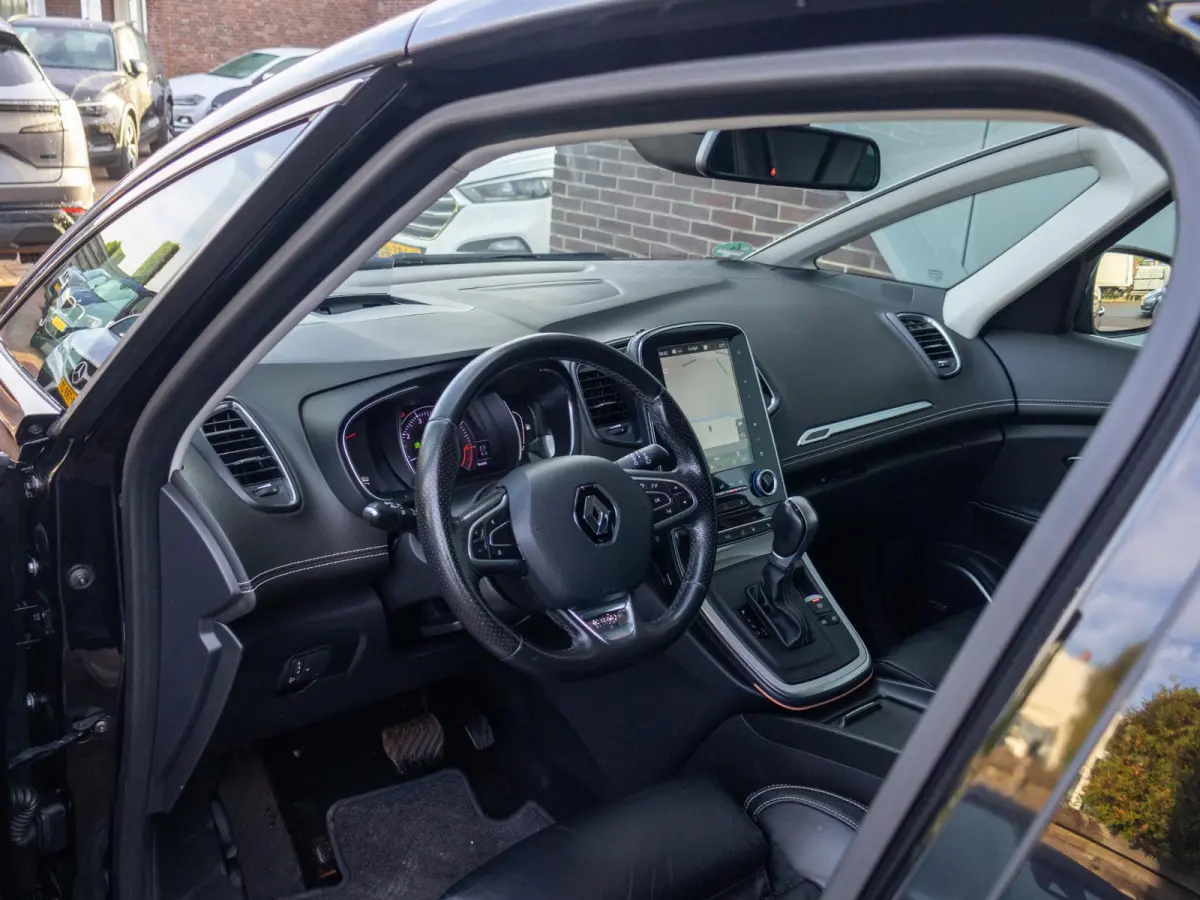 1.3 TCe Initiale Paris HUD Leder 20" Winterset
