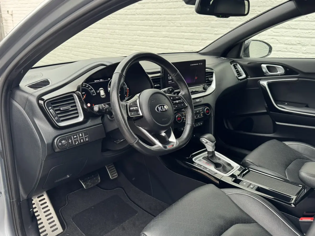 1.5 T-GDi GT-Line Automaat Stoelkoeling + Verwarming Stuurverw. Achterb.Verw Adaptive Cruise Carplay Camera PDC V + A