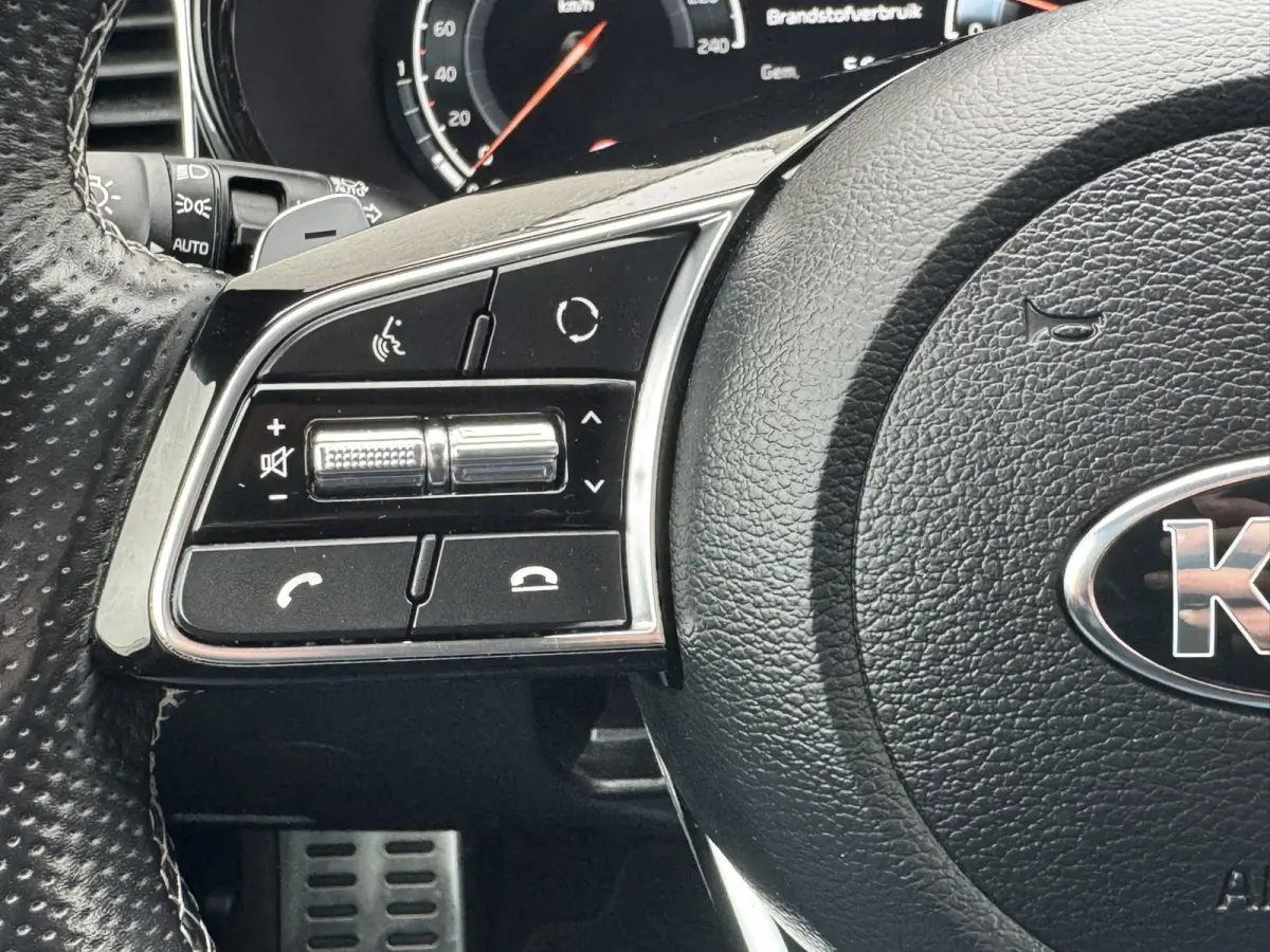 1.5 T-GDi GT-Line Automaat Stoelkoeling + Verwarming Stuurverw. Achterb.Verw Adaptive Cruise Carplay Camera PDC V + A