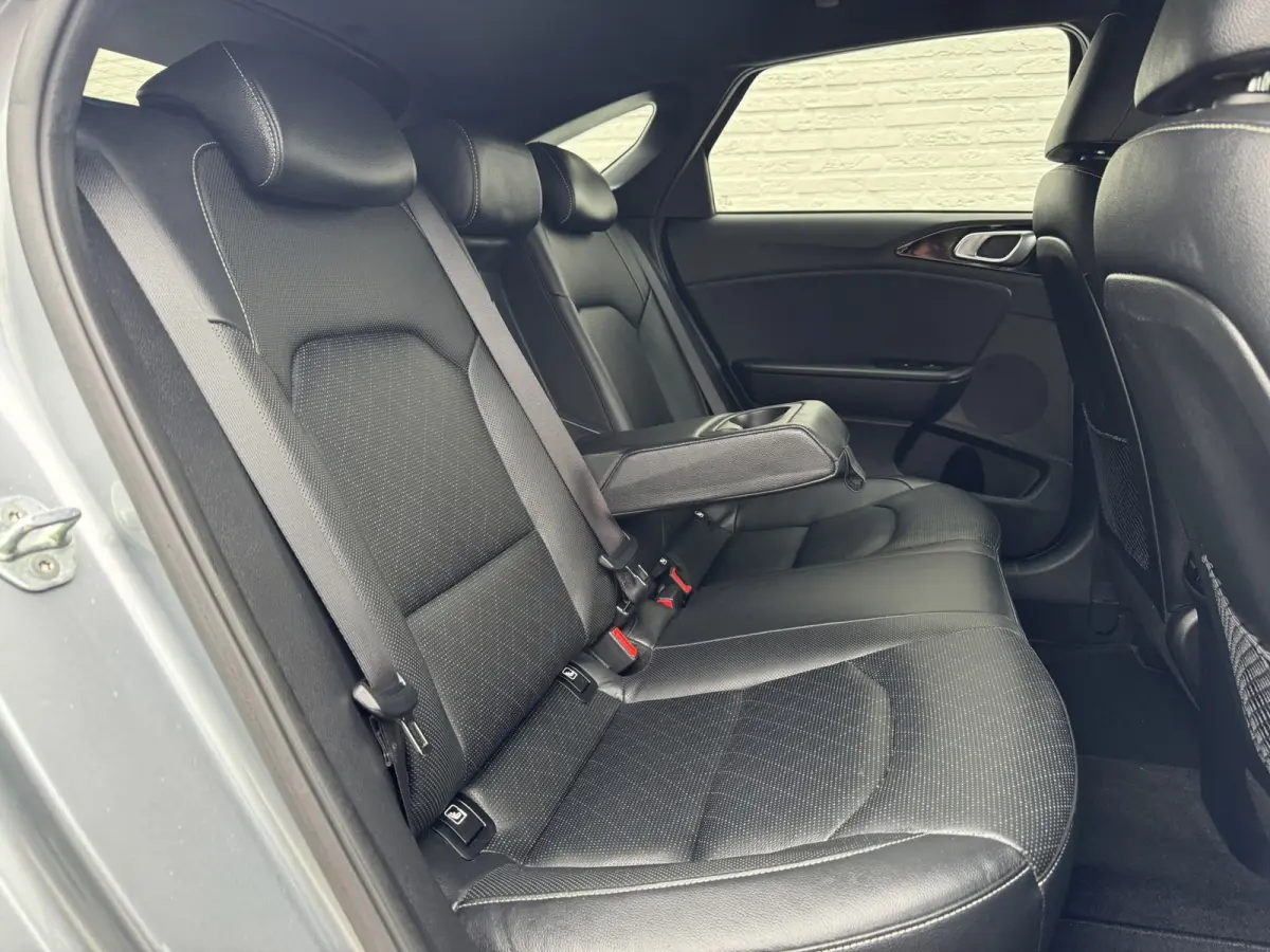 1.5 T-GDi GT-Line Automaat Stoelkoeling + Verwarming Stuurverw. Achterb.Verw Adaptive Cruise Carplay Camera PDC V + A