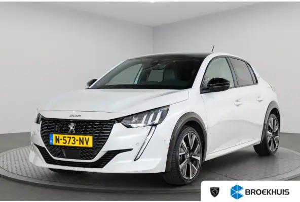 1.2 PureTech GT | Panoramdak | Camera | Navigatie | Parkeersensoren | Dodehoek detectie | Apple Carplay & Android Auto |
