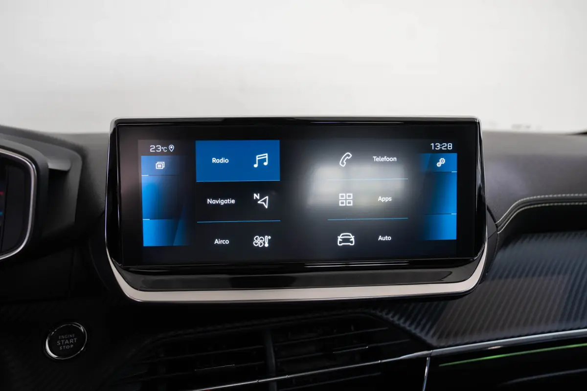 1.2 PureTech GT | Panoramdak | Camera | Navigatie | Parkeersensoren | Dodehoek detectie | Apple Carplay & Android Auto |
