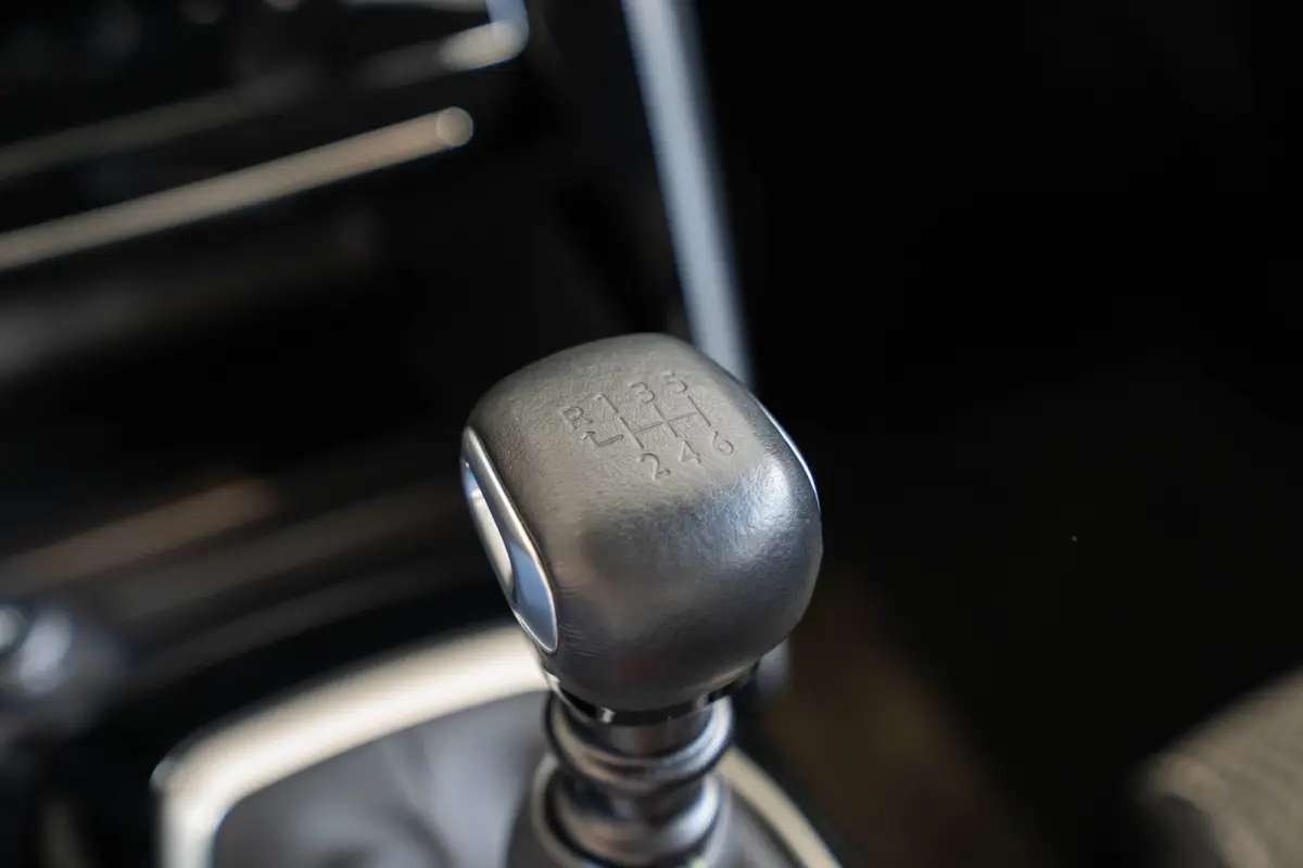 1.2 PureTech GT | Panoramdak | Camera | Navigatie | Parkeersensoren | Dodehoek detectie | Apple Carplay & Android Auto |