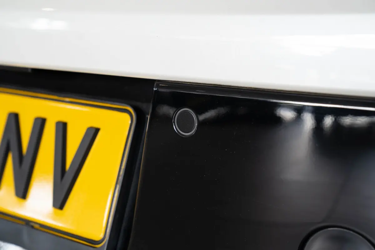 1.2 PureTech GT | Panoramdak | Camera | Navigatie | Parkeersensoren | Dodehoek detectie | Apple Carplay & Android Auto |