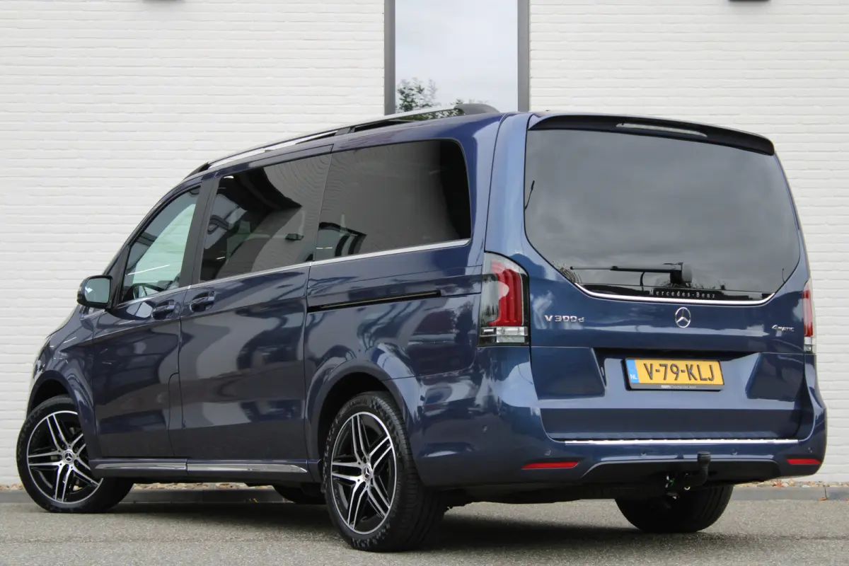 300d / Exclusive / AMG / DC / 4-Matic / Luchtvering / Elec Stoelen / Burmester / Vol Opties / NIEUWSTAAT.