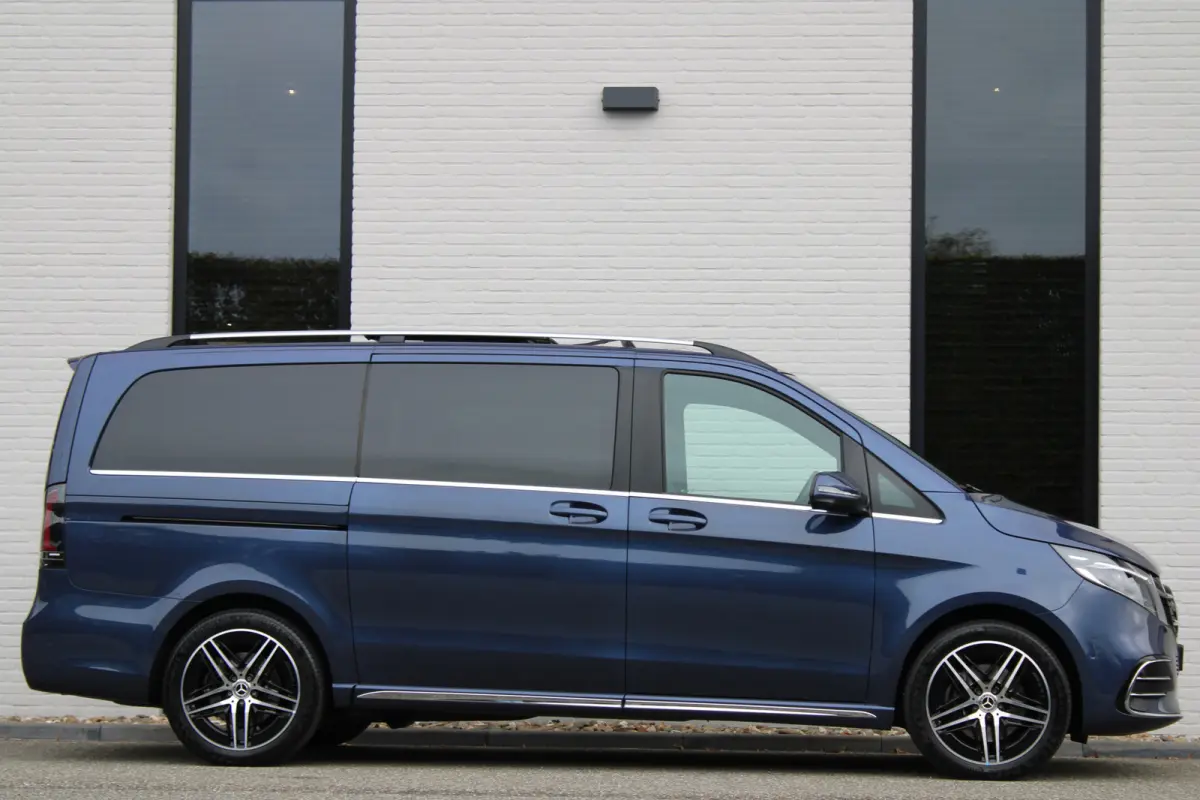 300d / Exclusive / AMG / DC / 4-Matic / Luchtvering / Elec Stoelen / Burmester / Vol Opties / NIEUWSTAAT.
