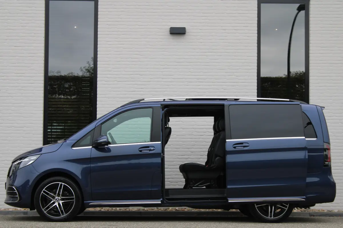 300d / Exclusive / AMG / DC / 4-Matic / Luchtvering / Elec Stoelen / Burmester / Vol Opties / NIEUWSTAAT.