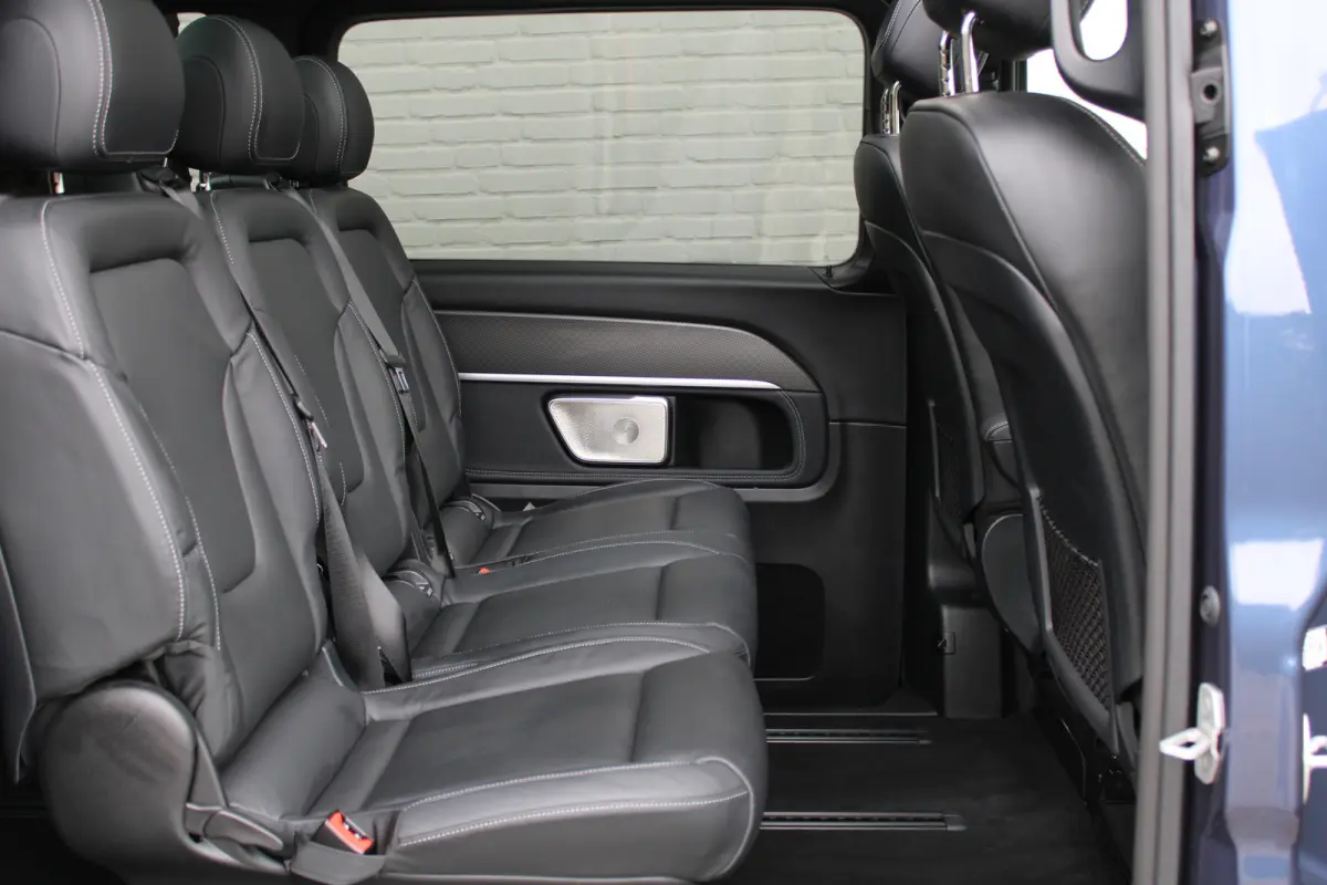 300d / Exclusive / AMG / DC / 4-Matic / Luchtvering / Elec Stoelen / Burmester / Vol Opties / NIEUWSTAAT.