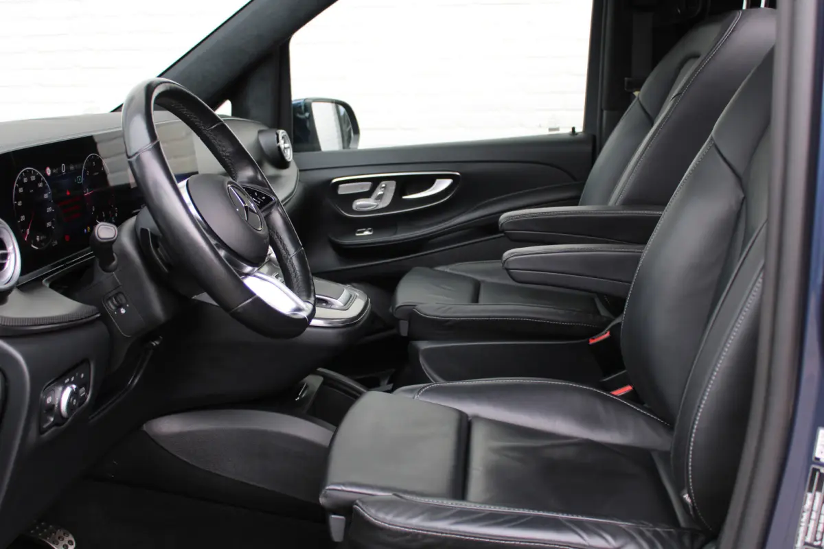 300d / Exclusive / AMG / DC / 4-Matic / Luchtvering / Elec Stoelen / Burmester / Vol Opties / NIEUWSTAAT.