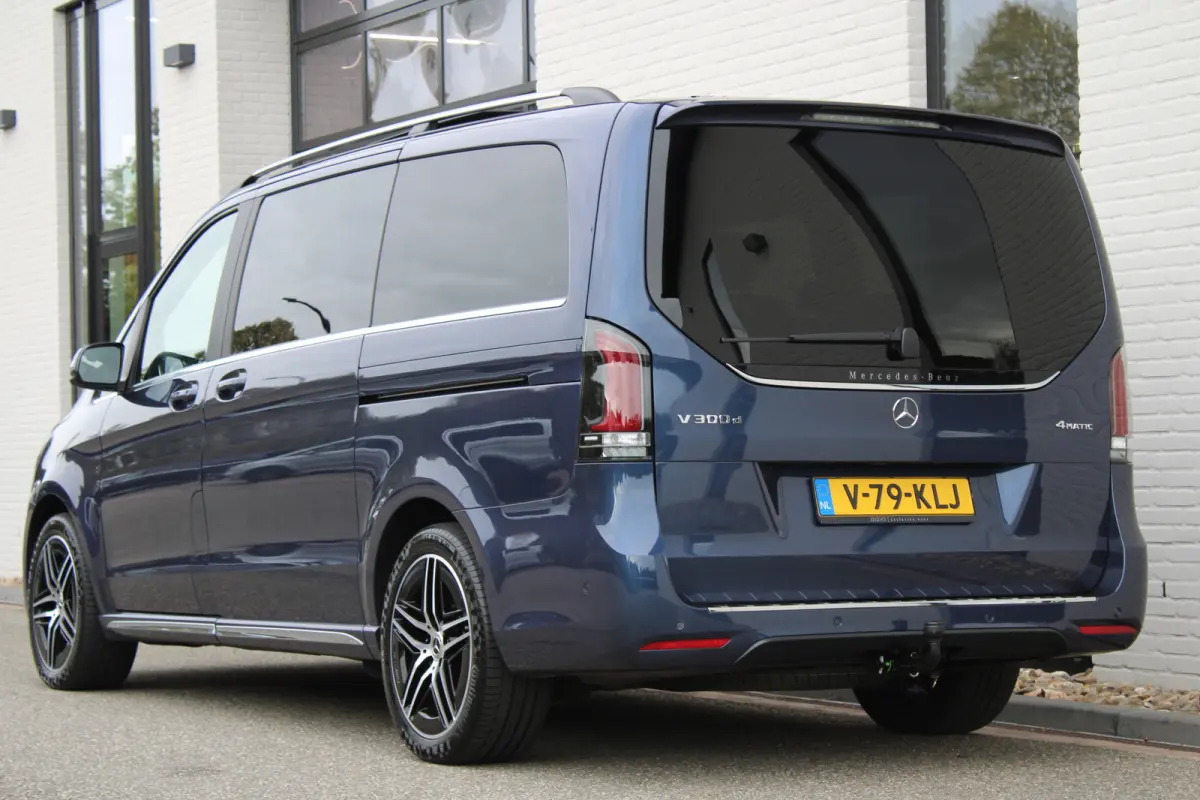 300d / Exclusive / AMG / DC / 4-Matic / Luchtvering / Elec Stoelen / Burmester / Vol Opties / NIEUWSTAAT.
