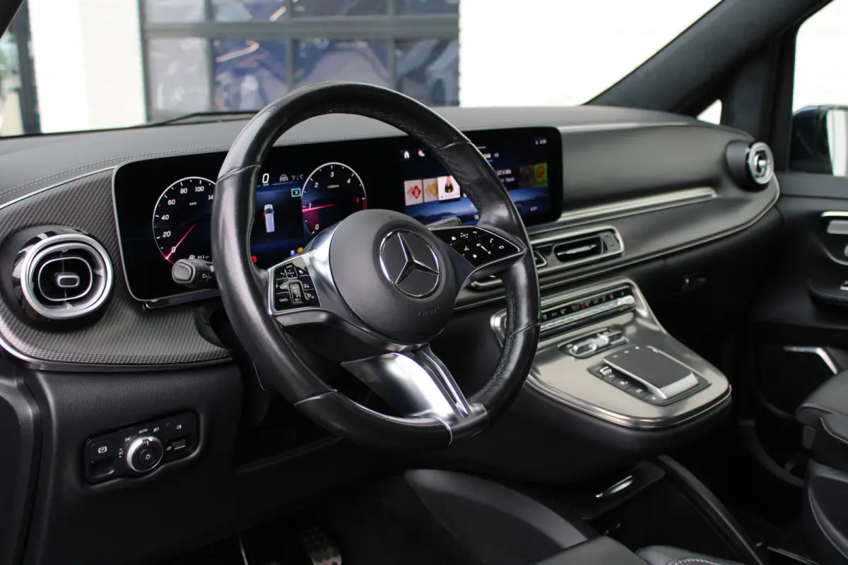 300d / Exclusive / AMG / DC / 4-Matic / Luchtvering / Elec Stoelen / Burmester / Vol Opties / NIEUWSTAAT.