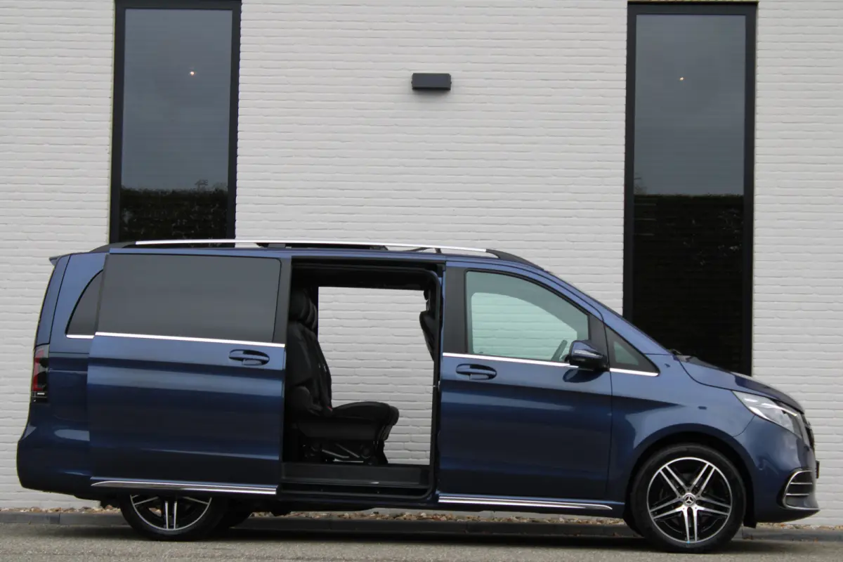300d / Exclusive / AMG / DC / 4-Matic / Luchtvering / Elec Stoelen / Burmester / Vol Opties / NIEUWSTAAT.