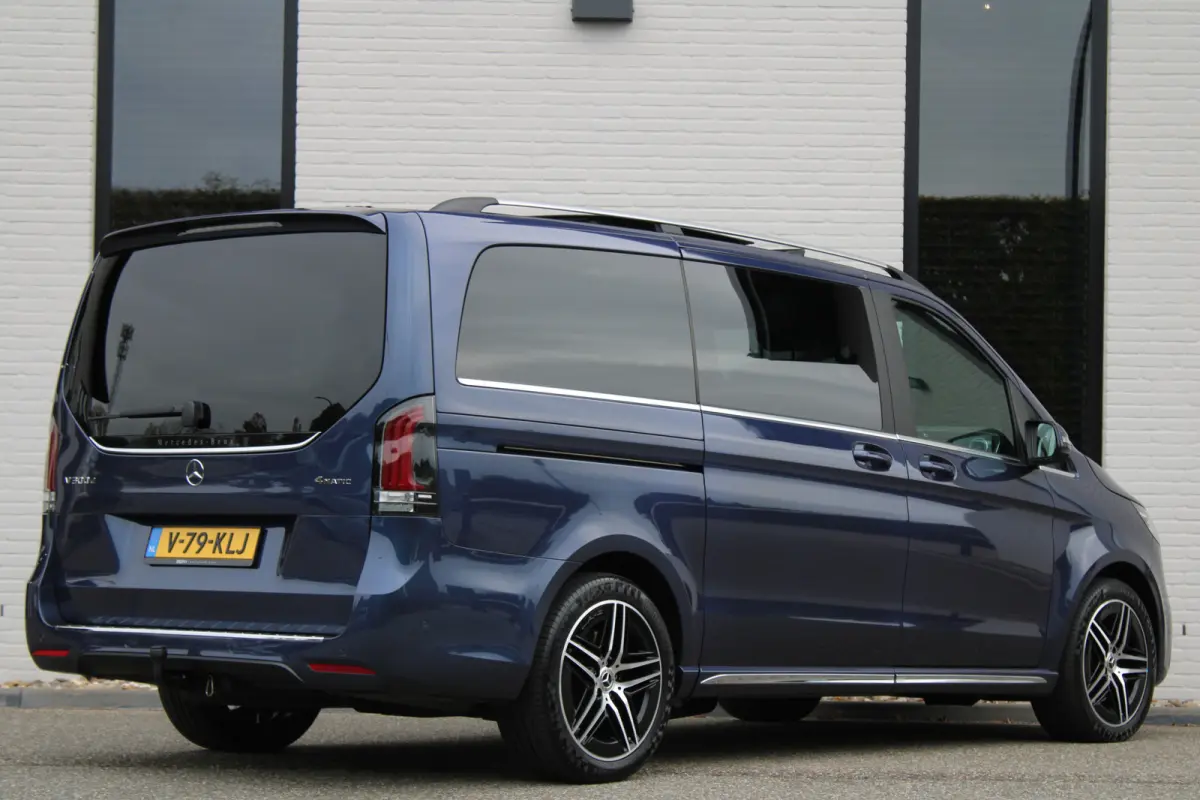 300d / Exclusive / AMG / DC / 4-Matic / Luchtvering / Elec Stoelen / Burmester / Vol Opties / NIEUWSTAAT.