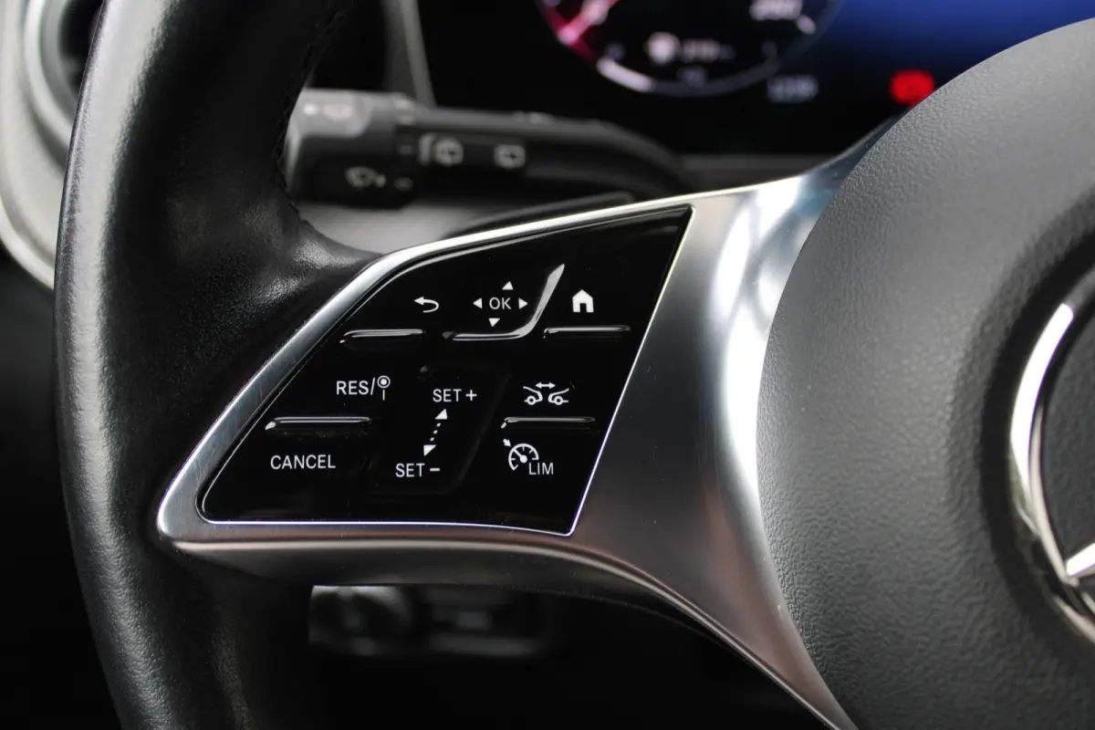 300d / Exclusive / AMG / DC / 4-Matic / Luchtvering / Elec Stoelen / Burmester / Vol Opties / NIEUWSTAAT.
