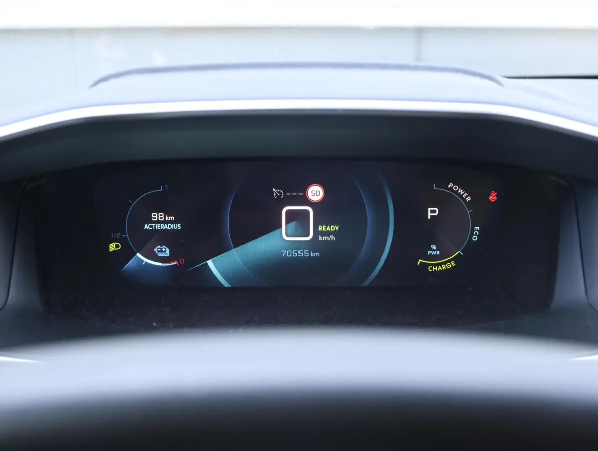 EV Allure Pack 50 kWh | ACCU 93% | Achteruitrijcamera | Apple Carplay/Anroid Auto | Lane Assist | Cruise Control