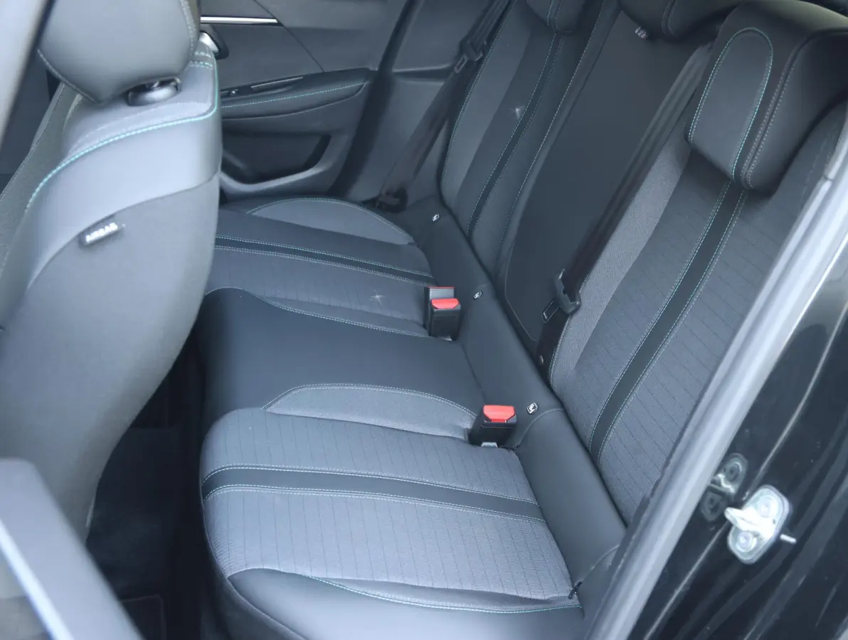 EV Allure Pack 50 kWh | ACCU 93% | Achteruitrijcamera | Apple Carplay/Anroid Auto | Lane Assist | Cruise Control