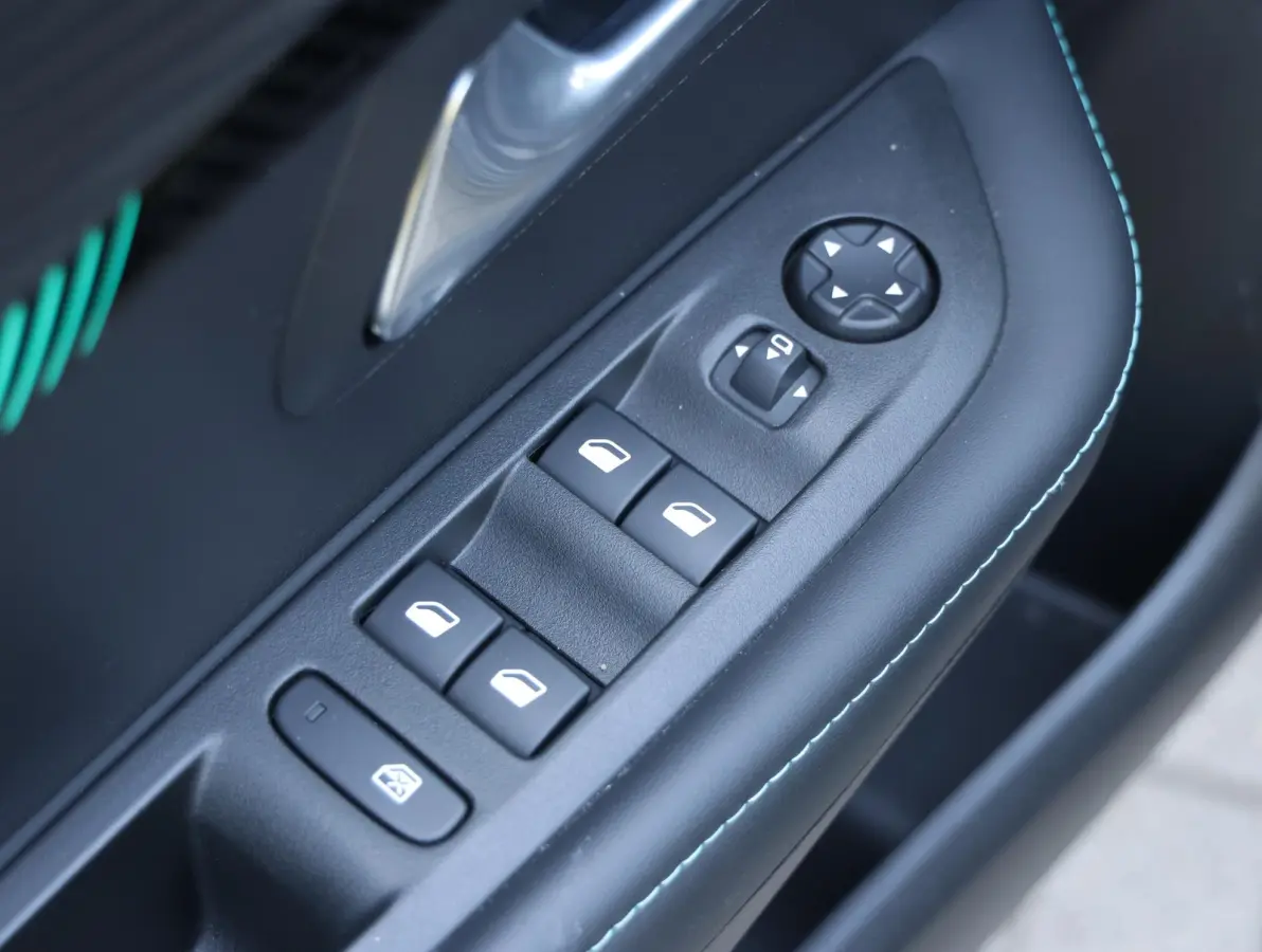 EV Allure Pack 50 kWh | ACCU 93% | Achteruitrijcamera | Apple Carplay/Anroid Auto | Lane Assist | Cruise Control