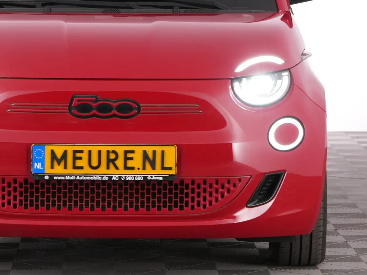 Red 42 kWh | Full LED | CARPLAY | CAMERA | VELGEN | Stoelverwarming | SOH: 94,9% | !